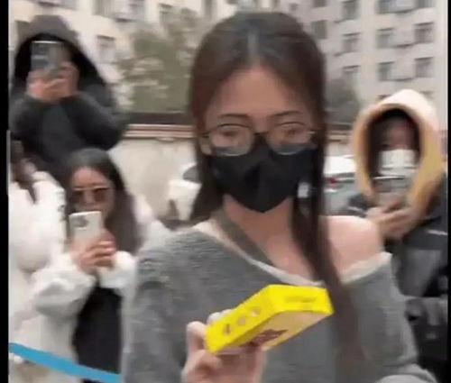 娱乐八卦姐妹吃瓜直播视频,娱乐八卦姐妹吃瓜现场,精彩瞬间一网打尽!